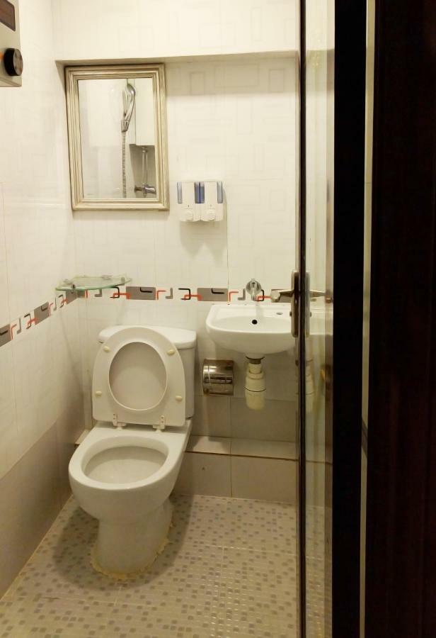 Hostel 16 Paris Guest House Block E Reception 10Th Floor Hong Kong Ngoại thất bức ảnh
