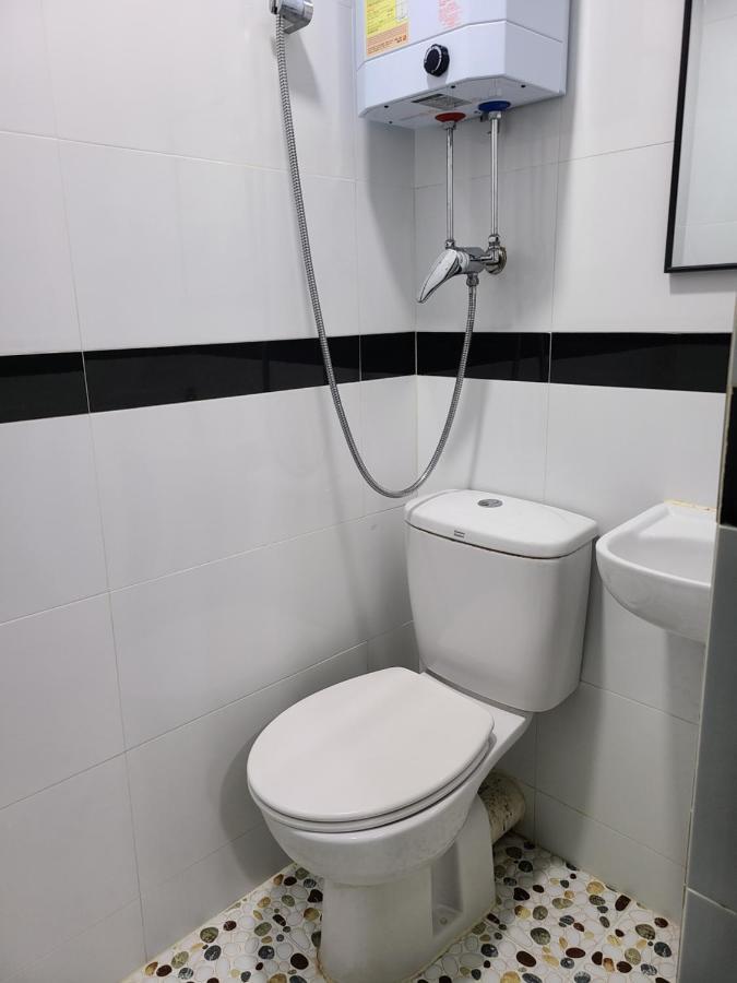 Hostel 16 Paris Guest House Block E Reception 10Th Floor Hong Kong Ngoại thất bức ảnh